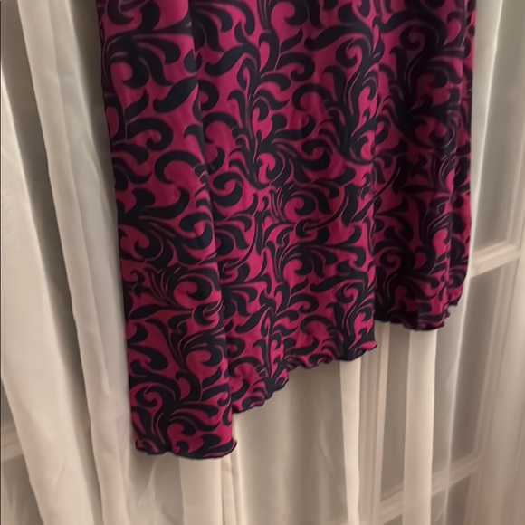 Elegant Pink and Black Patterned Dress - Picture 7 of 7